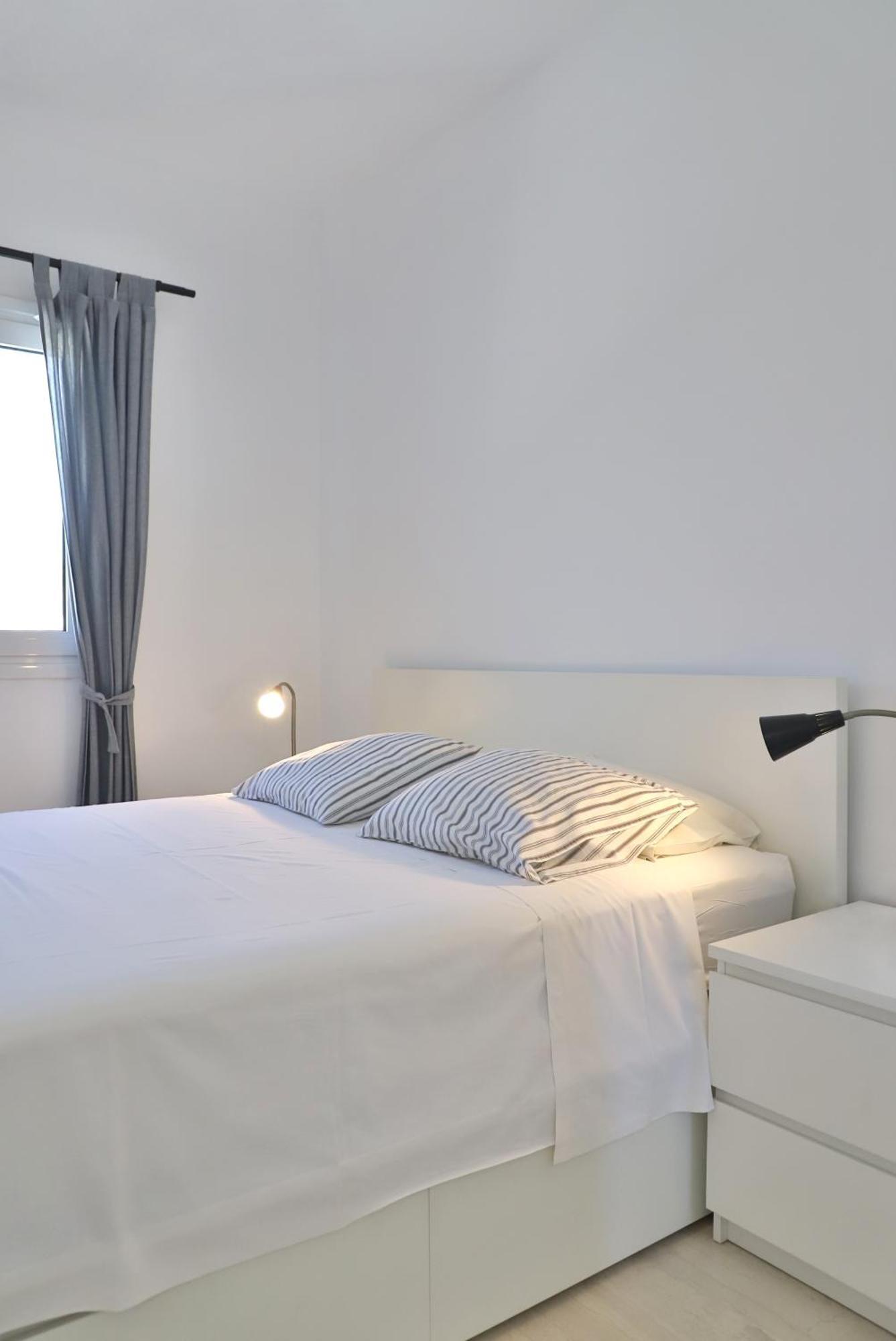 Helios Studios & Apartments Makrýgialos Eksteriør billede