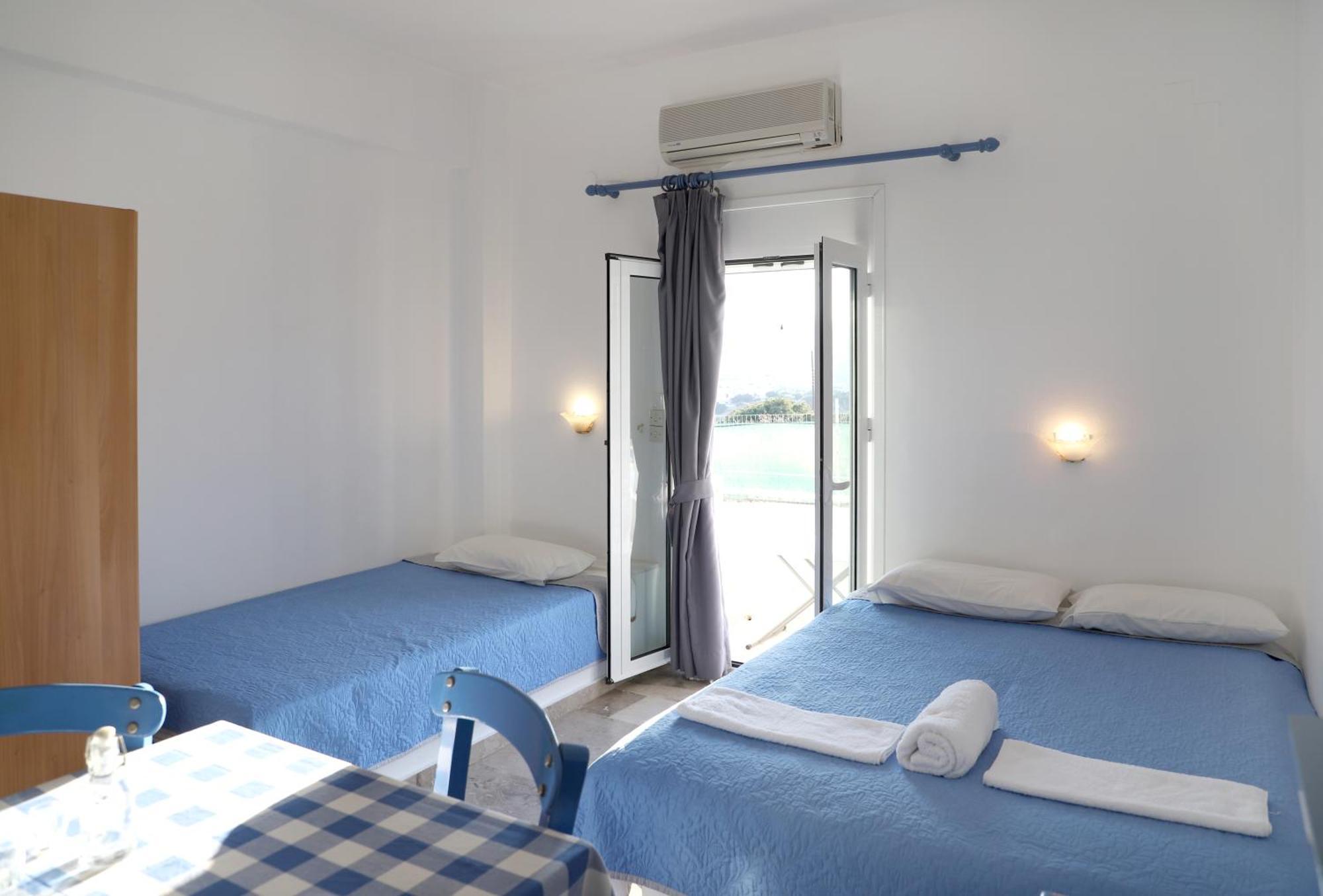 Helios Studios & Apartments Makrýgialos Eksteriør billede