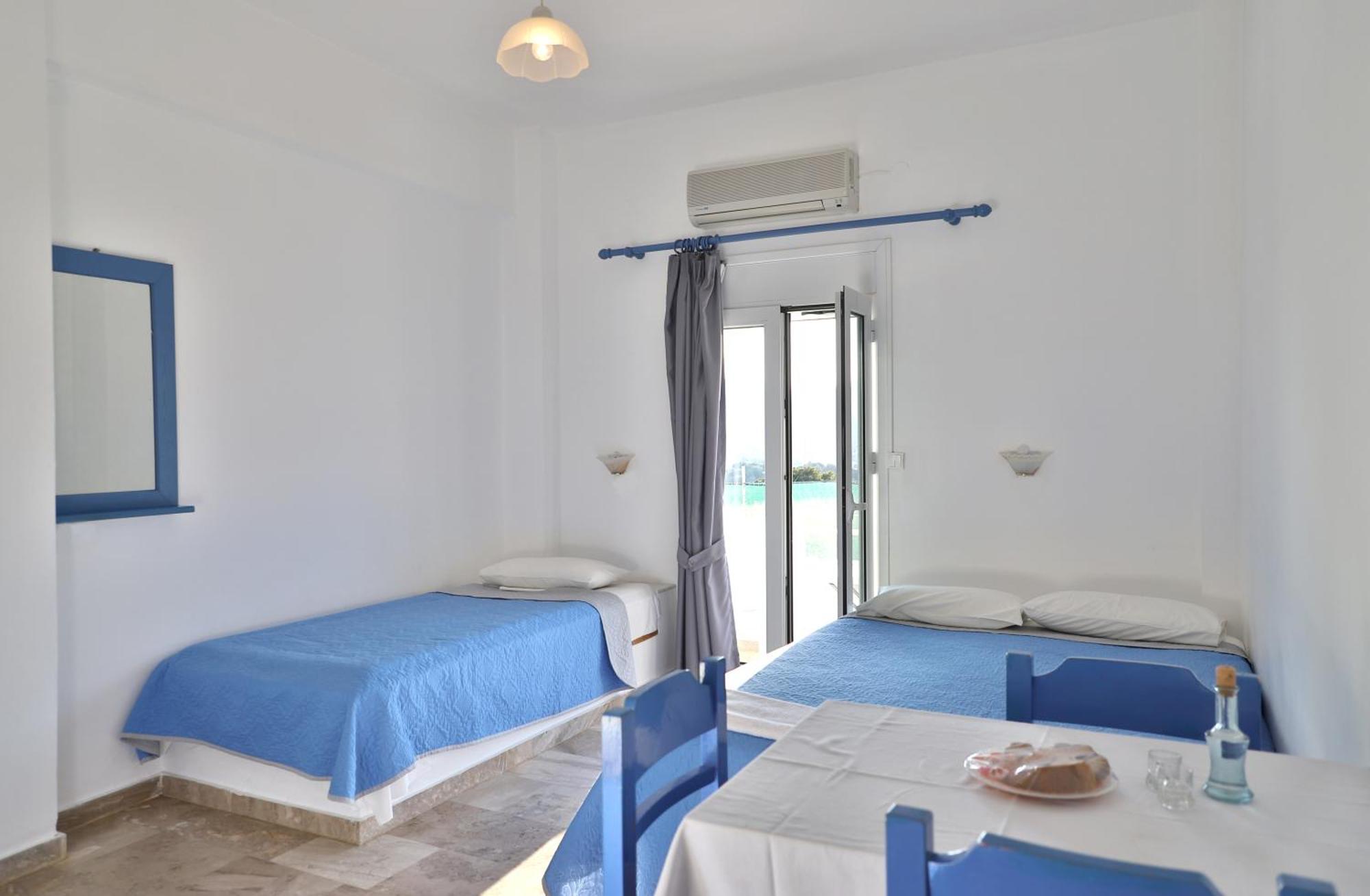 Helios Studios & Apartments Makrýgialos Eksteriør billede
